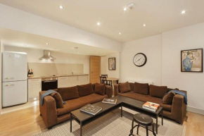 Fully Refurbished Flat, 2 Bedrooms, 2 Bath, Garden